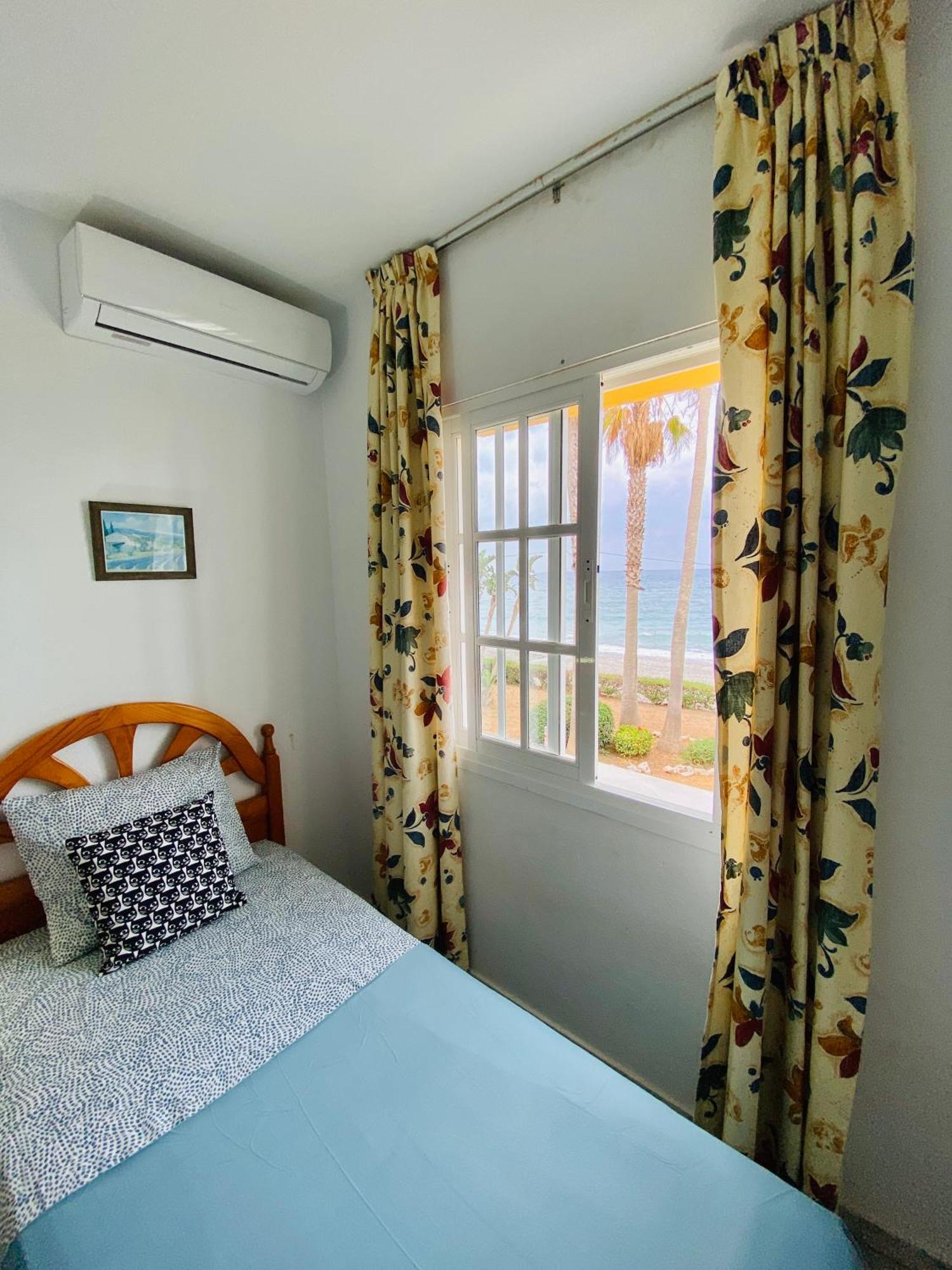 First Line Torrox Costa Apartment Exterior photo